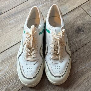 Stuart Weitzman Bowery leather low-top Sneakers Sz 7